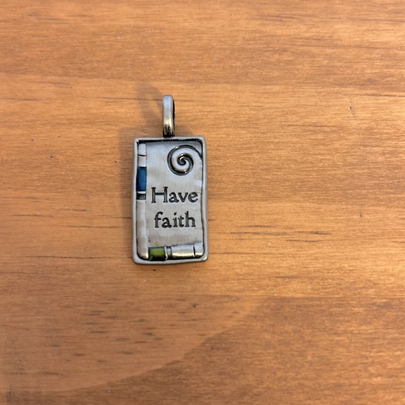 Silver tone “Have Faith“ Necklace Pendant - Picture 2 of 5